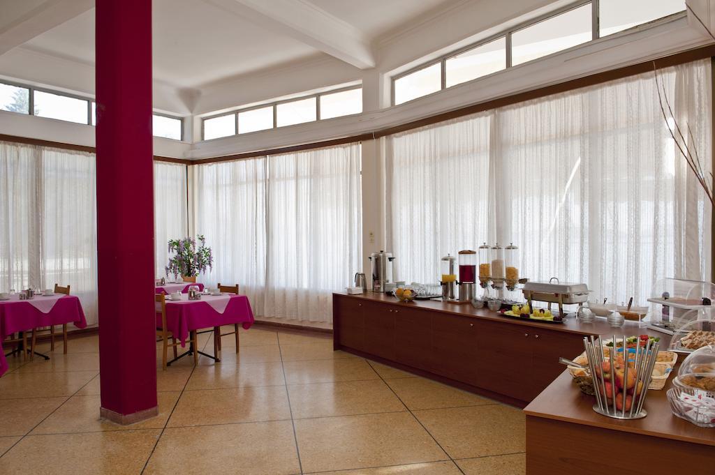 Hotel Solon Tolón